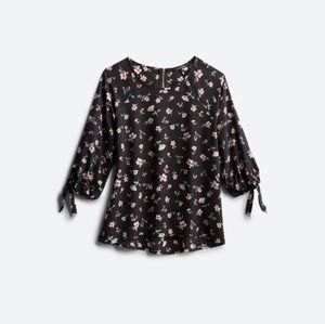 Larie Tie Sleeve Blouse - Black